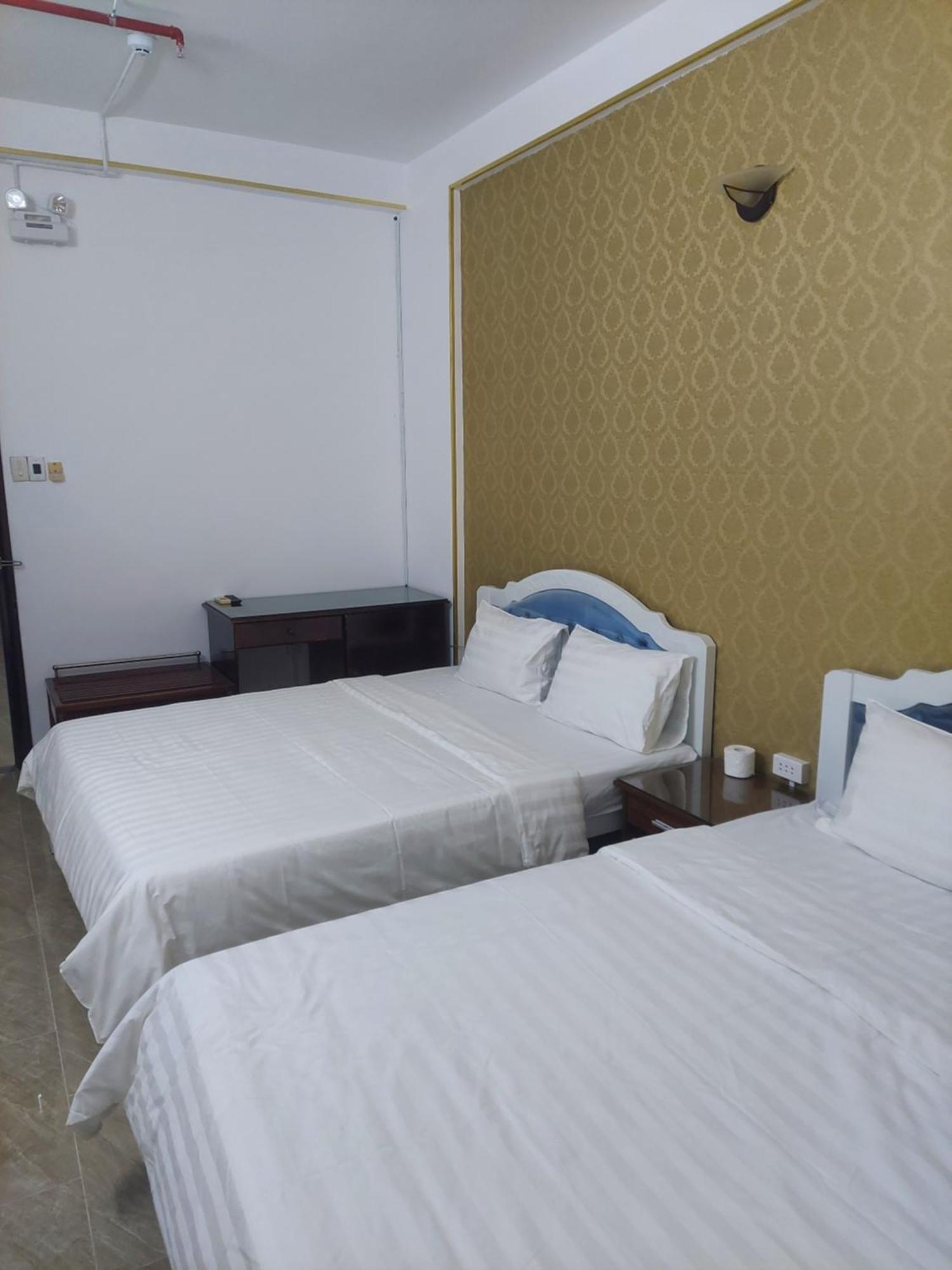 Hotel Khach San Trung Mai Thành Pho Ho Chí Minh Esterno foto