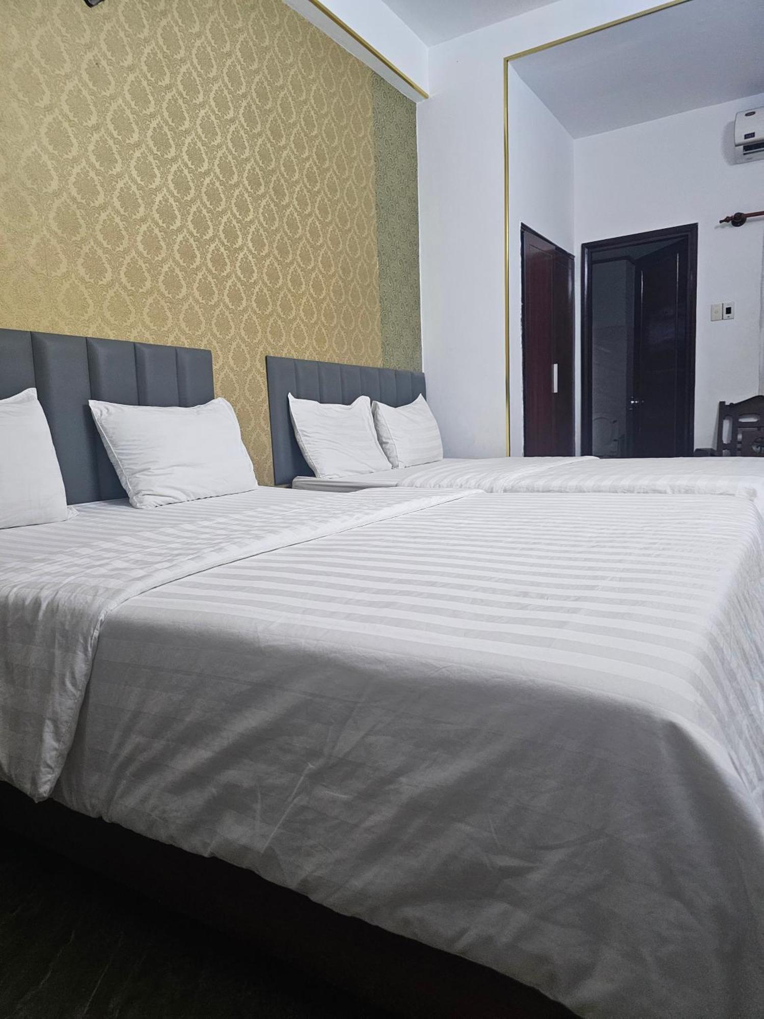 Hotel Khach San Trung Mai Thành Pho Ho Chí Minh Esterno foto