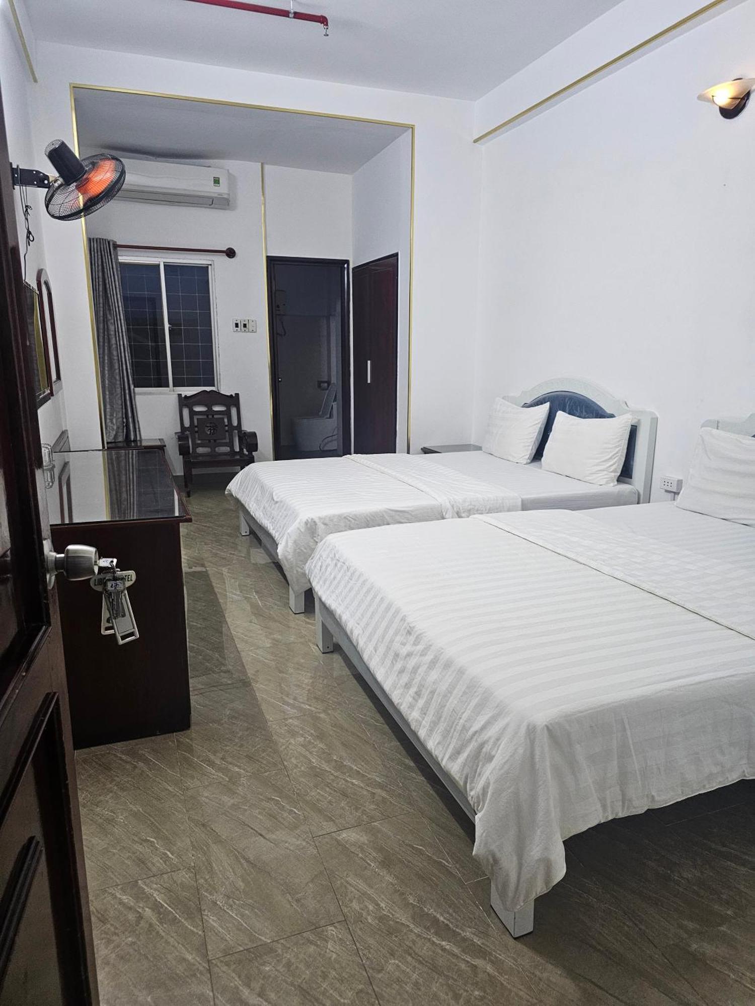Hotel Khach San Trung Mai Thành Pho Ho Chí Minh Esterno foto