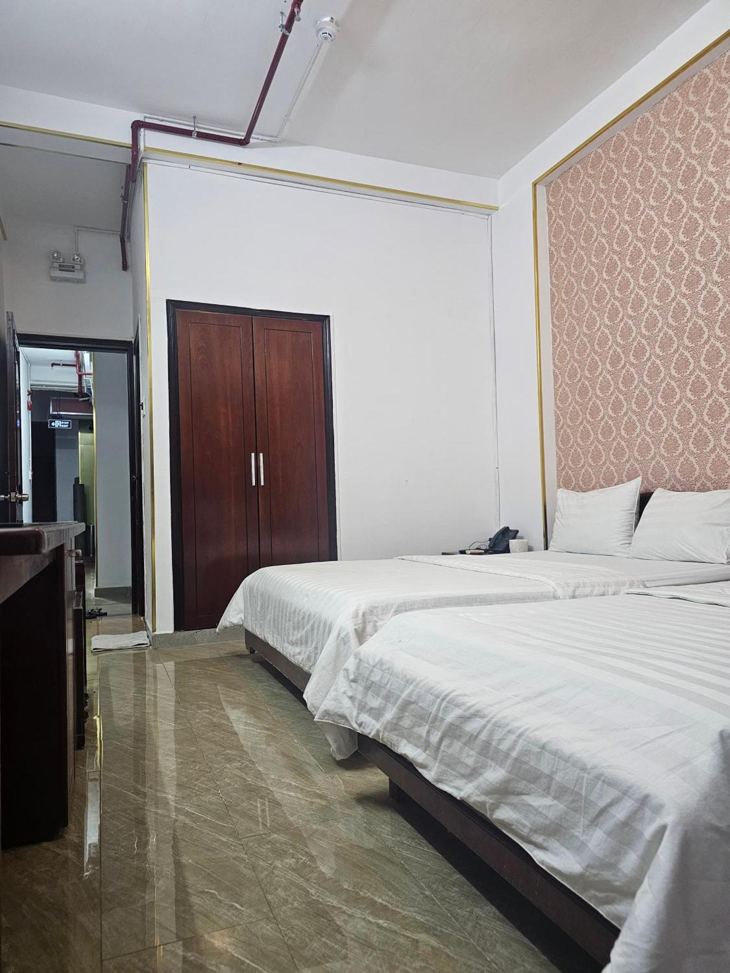 Hotel Khach San Trung Mai Thành Pho Ho Chí Minh Esterno foto