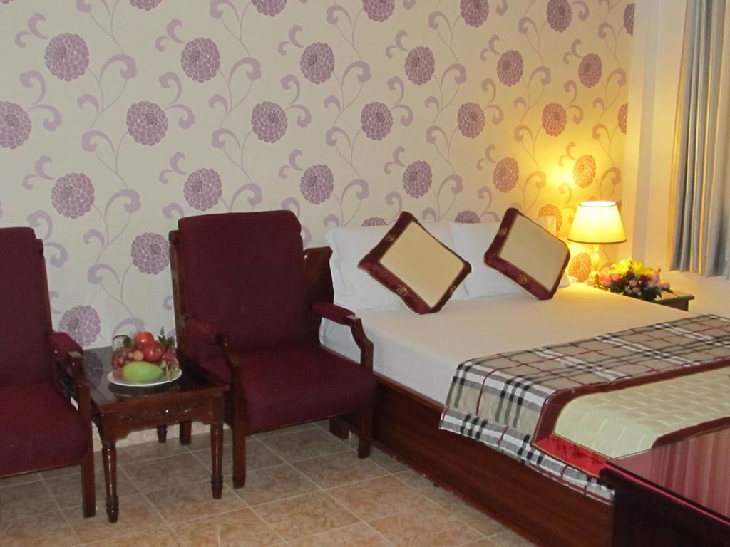 Hotel Khach San Trung Mai Thành Pho Ho Chí Minh Esterno foto